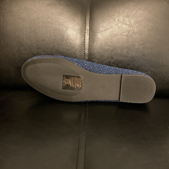 Metallic Knit Loafer - Picture 5 of 5